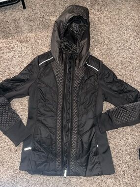 Athleta Women's Olive Green Quilted Hooded Jacket
